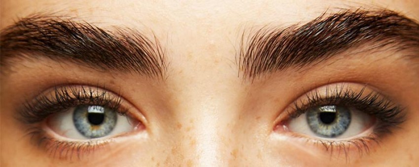 آیا وازلین باعث تقویت مژه و ابرو می شود؟